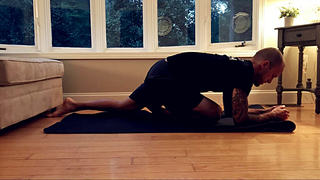 美国教练拉伸,骑行后站立拉伸动作