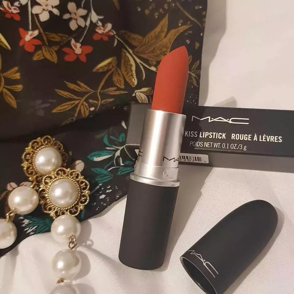悄咪咪告诉大家，其实MAC是可以免费领口红的