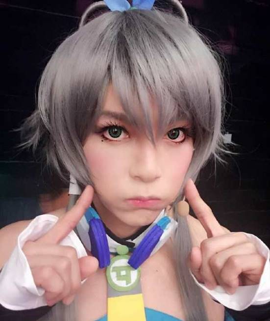 求求你们，退圈去玩cos吧，实力已经不允许你们低调了