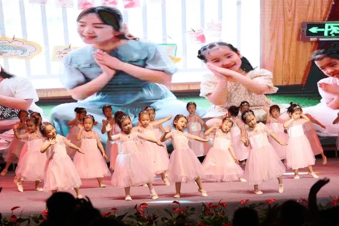 剑阁县鼓楼幼儿园庆祝中国*产党共**成立100周年暨毕业典礼文艺汇演