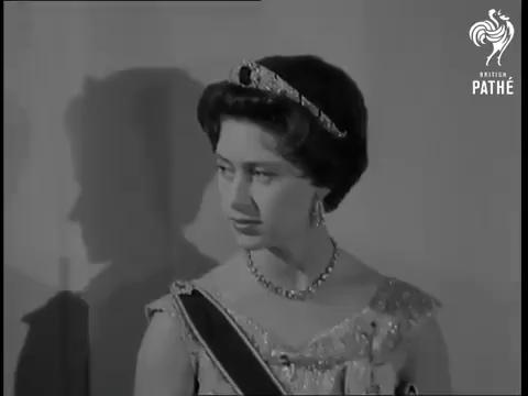 欧洲女性宫廷超大帽子,欧洲中世纪女性头饰