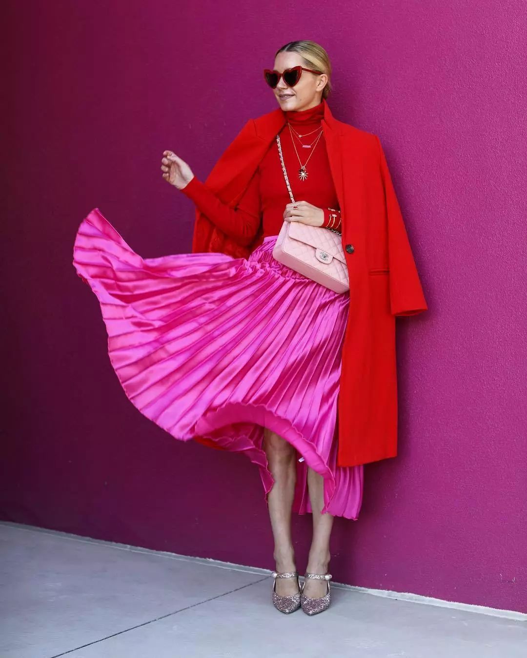 粉色原来是男性代表色吗,粉色系高级色