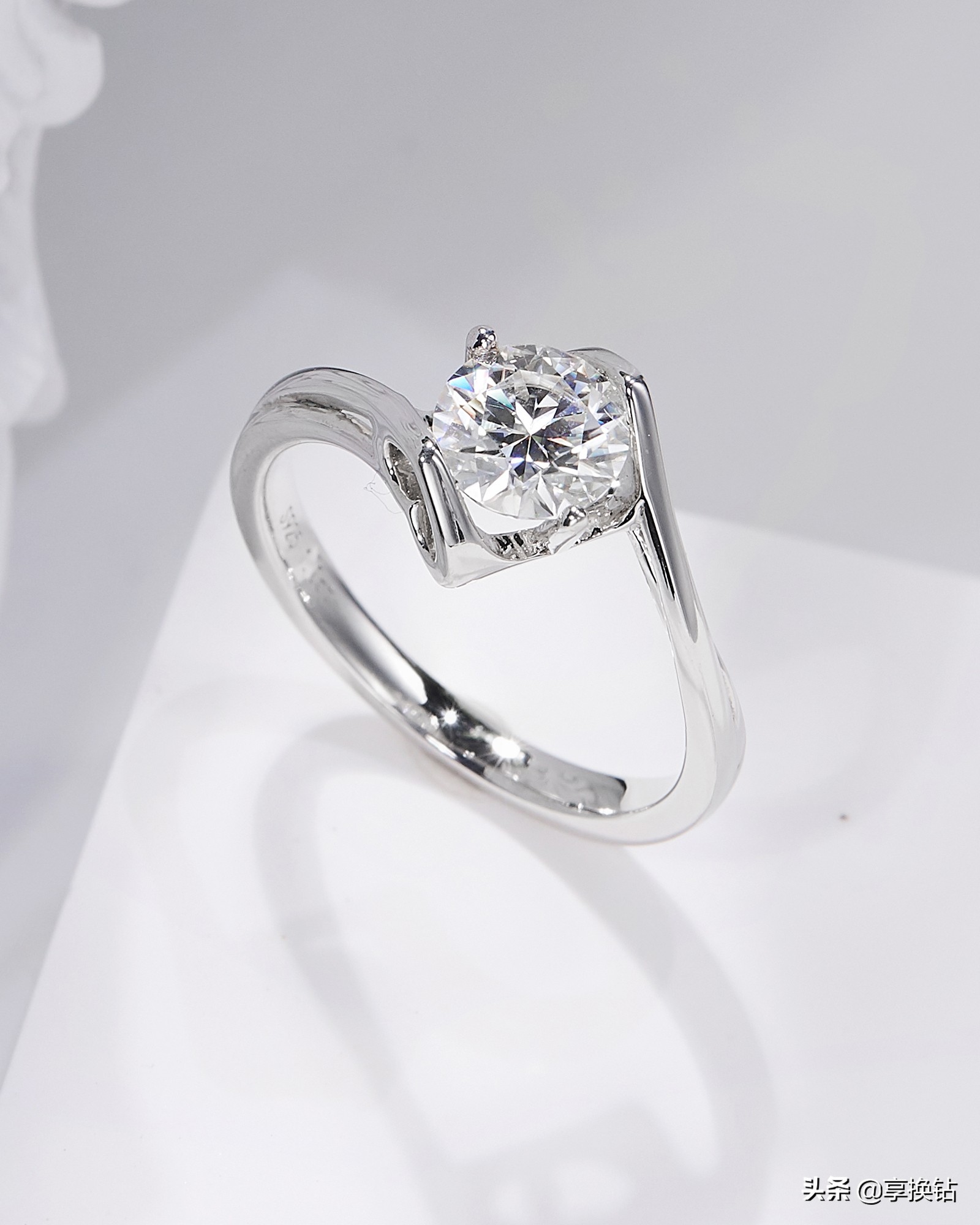 镶宝石银首饰发黑怎么清洗,s925银首饰发黑怎么清洗