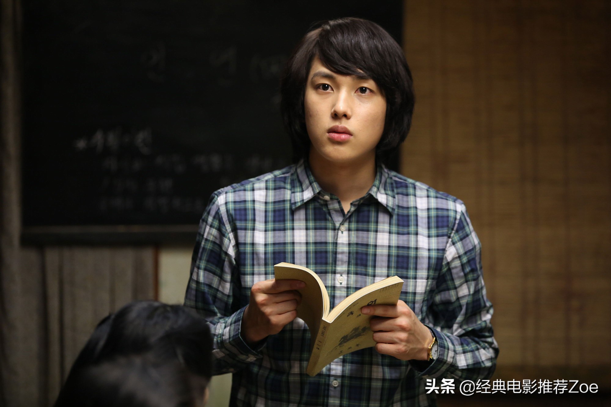 一口气看完14部高分感人电影,推荐8部感人催泪的剧情电影