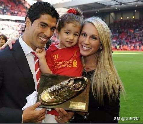 足坛最佳两对情侣,足坛十大模范夫妻