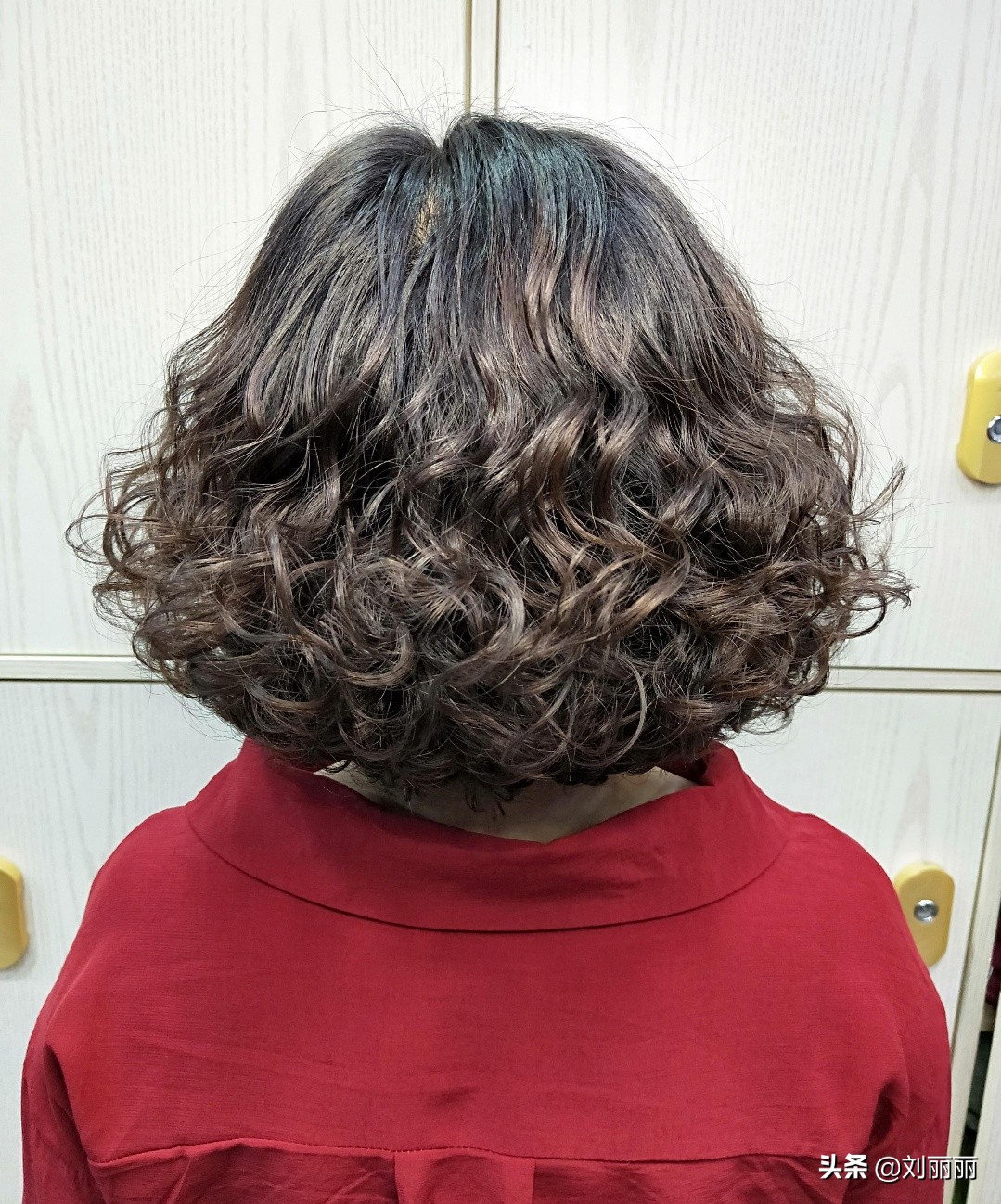 中年女发量少烫什么卷好看,40岁女人头发少烫什么卷好看洋气