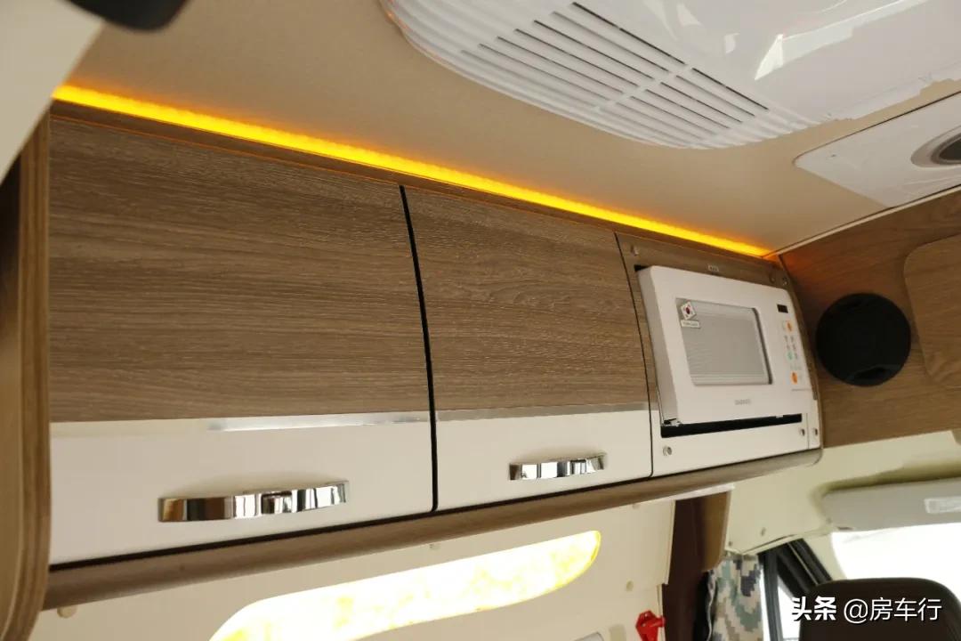 福特卫航房车2.2t柴油,福特新全顺2023款卫航房车