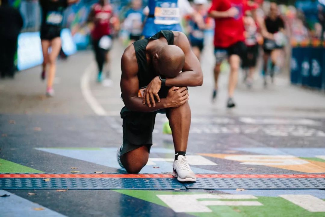 跑马拉松为什么会撞墙,马拉松跑蹦与撞墙的区别