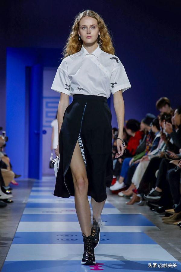 解读香奈儿明星款式,教你挑选高品质衬衣,这个夏天让时尚满格