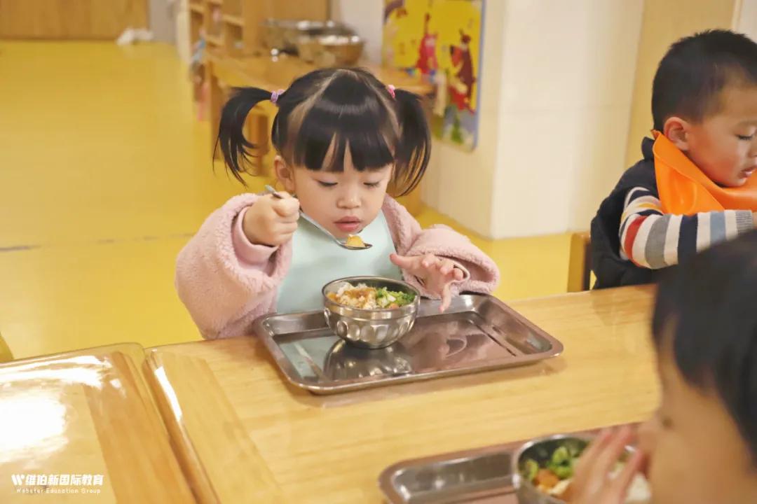 新生如何应对分离焦虑,关于如何应对新生入园分离焦虑