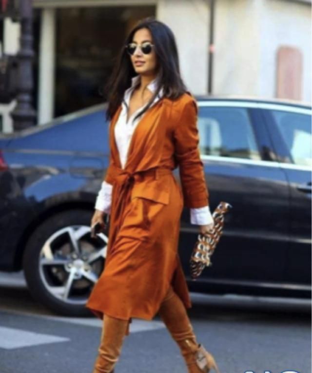 显白肤色黑穿搭图片女士,肤色偏黄的女生适合穿什么