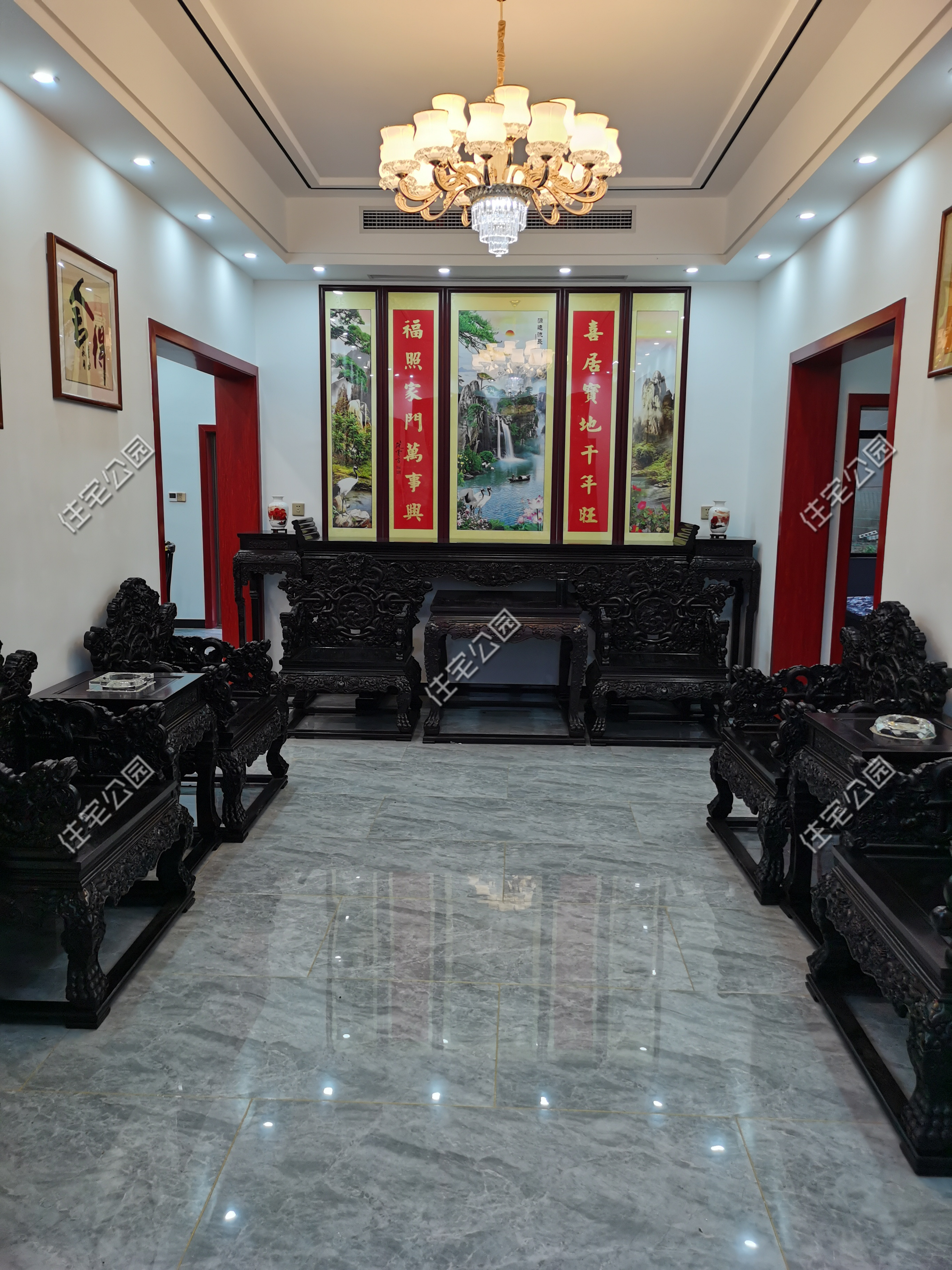 别把一层不当别墅，看看颜先生建的这栋大平层，哪里比楼房差了？