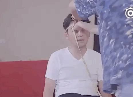 lisa的腿有多直,lisa的腰好细