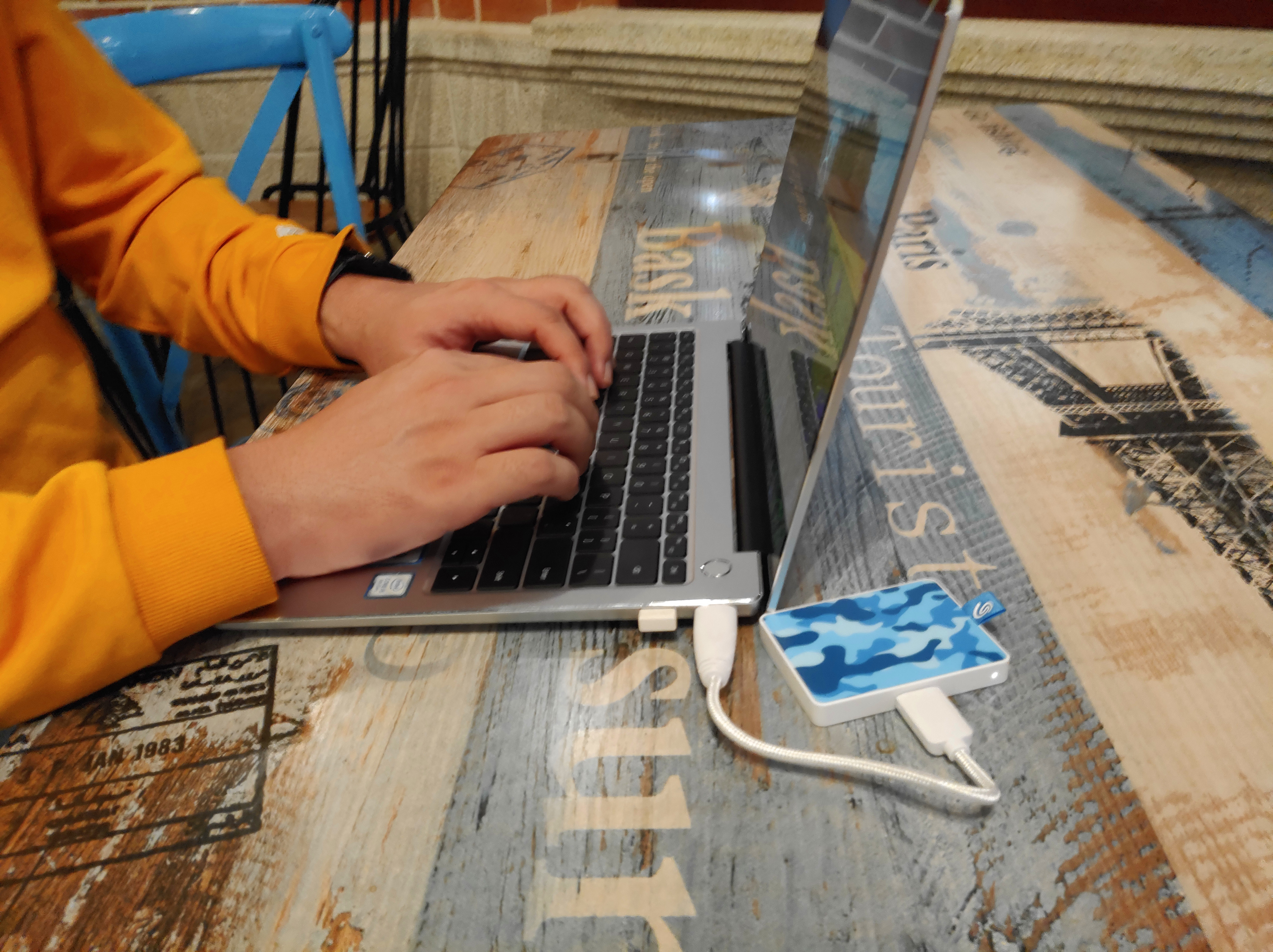 希捷移动硬盘新款和老款,希捷移动硬盘限量版评测