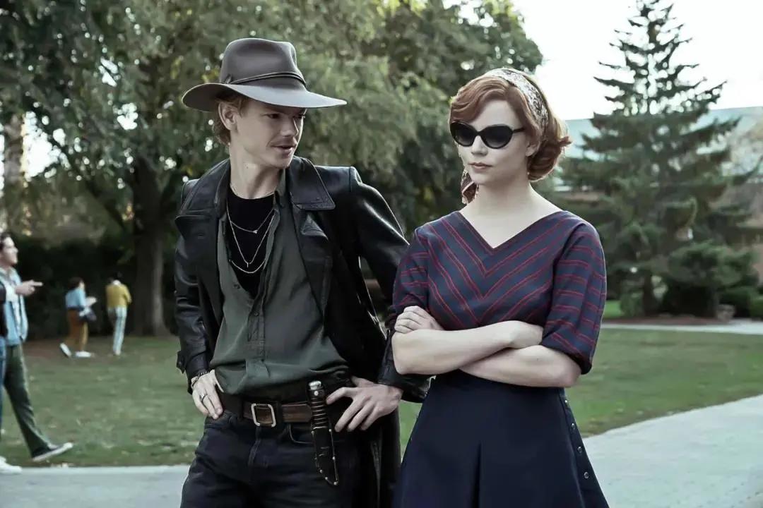 比起《女王的棋局》，女王的衣橱才是经典所在