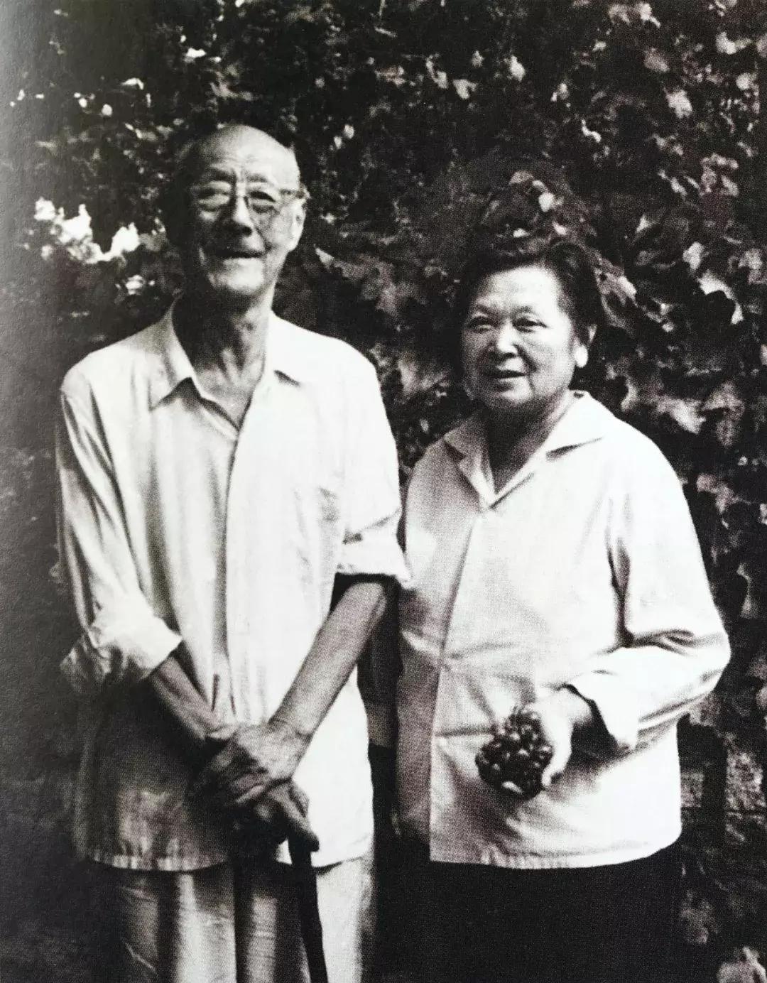 丈夫送的上亿家产，她一分不留，全捐给了故宫