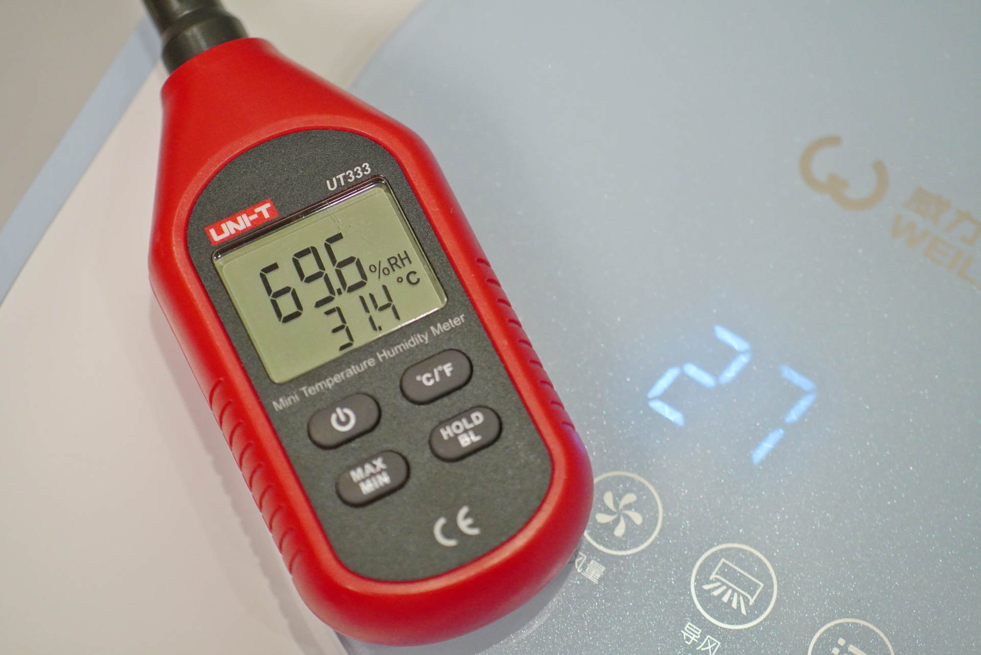 移动空调一体机跟空调有什么区别,挂壁式空调和移动空调哪个节能