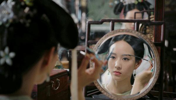 36岁的张钧甯“冻龄”人设不保?眼纹遮不住,周迅也有这个问题?