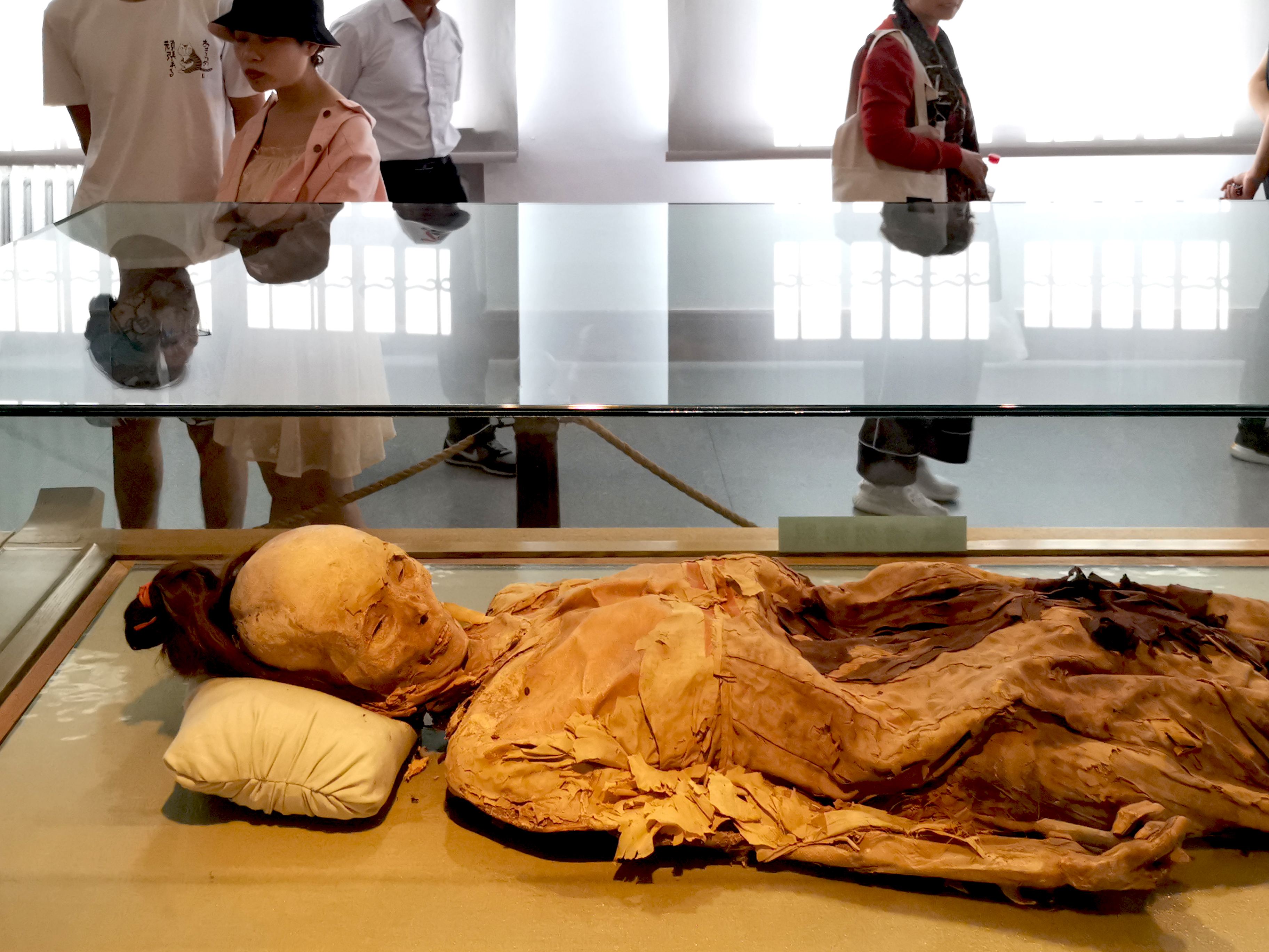 黄沙永恒,黄沙之下永恒的寂静