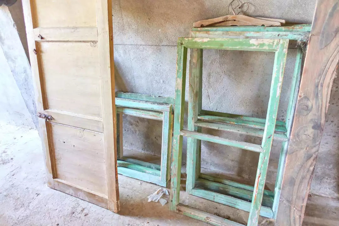 旧门框改造最简单方法,拆下来的门框废旧利用