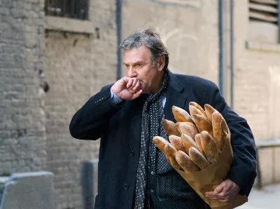 为什么外国人买菜都要抱着纸袋,为什么电视剧买菜都要买芹菜