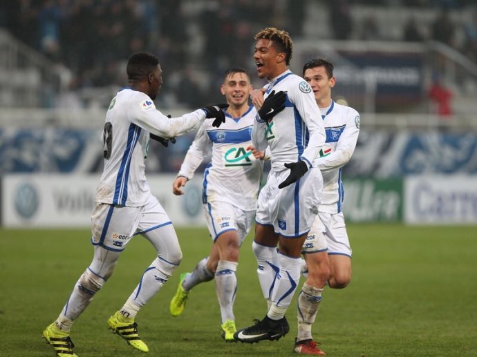 今日竞彩2串1足球推荐,今日足球竞彩推荐2串一