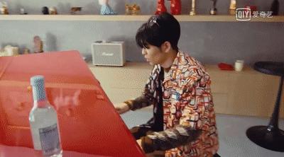 萧敬腾雨神在哪里求婚,雨神萧敬腾当爱已成往事