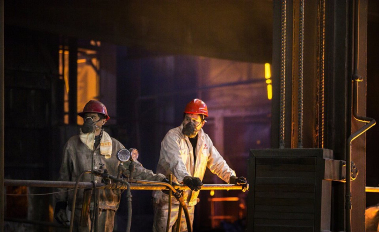 如果人掉进钢水里会不会痛,如果你掉进水里了会怎么样