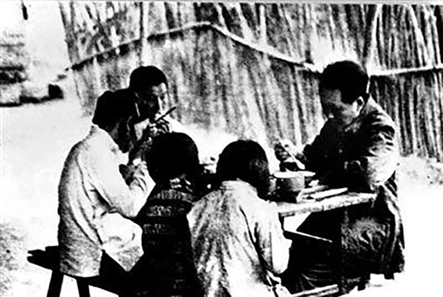 毛主席最后一任厨师回忆：晚年留下病症食欲大降，只能吃流食为主