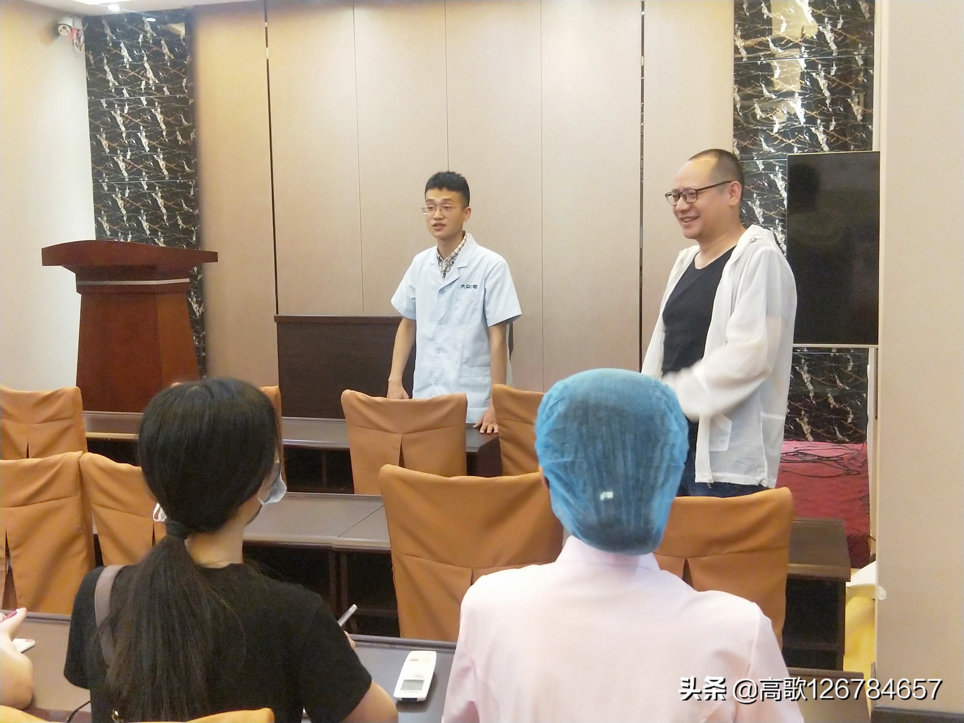 口腔医生周欢,武汉大众口腔医生