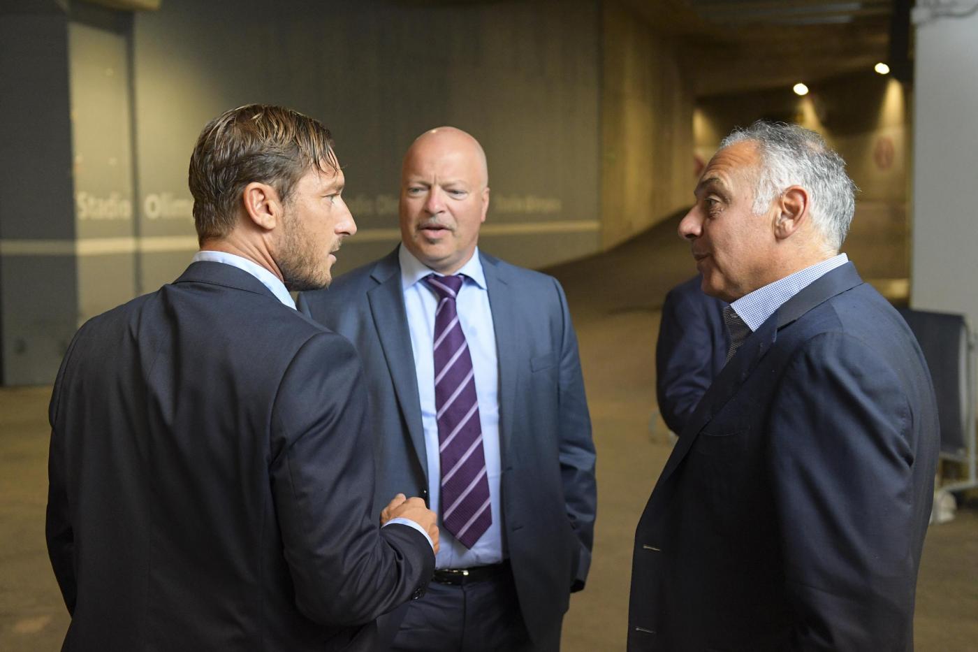 托蒂告别天下足球,托蒂为什么离开米兰