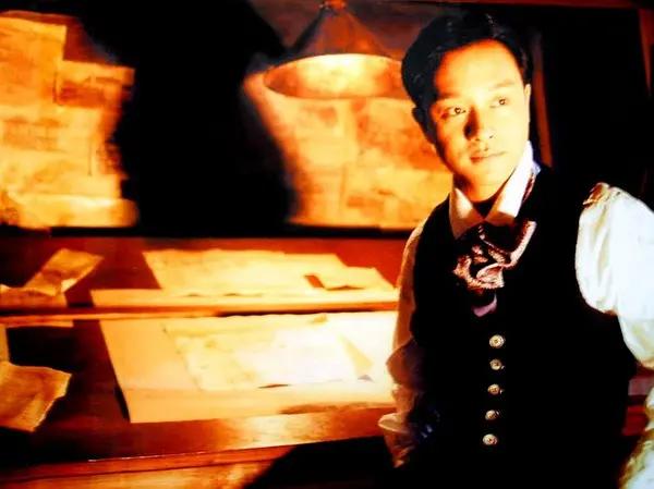 张国荣复出后的这张经典专辑，已走过四分之一个世纪