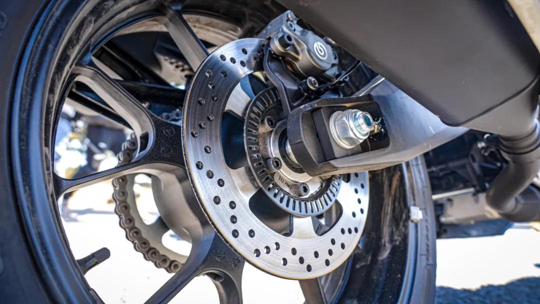 杰迪750跑车测评,杰迪750展车