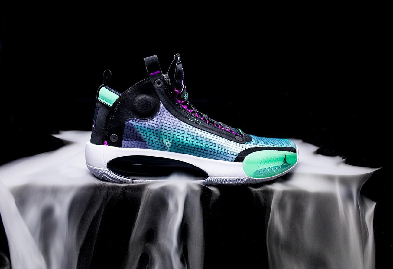 哈登库里全明星战靴,哈登和库里的球鞋谁的好