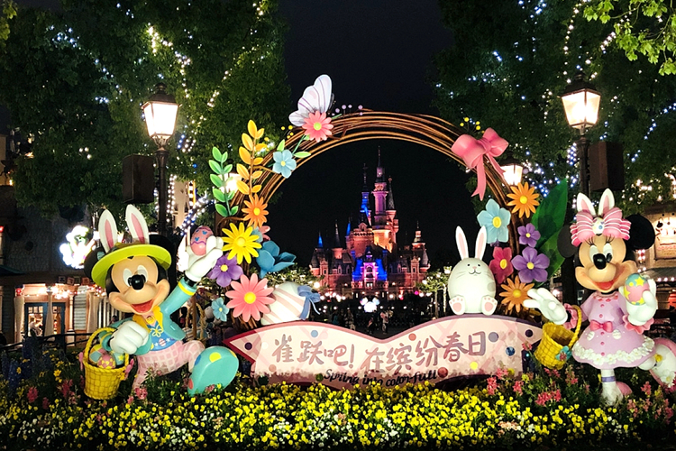 上海迪士尼之旅极速光轮,上海迪士尼项目七个小矮人