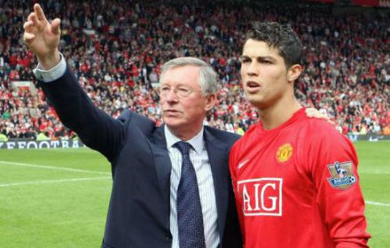 没落的王朝！巴萨正在走曼联的老路，太像了