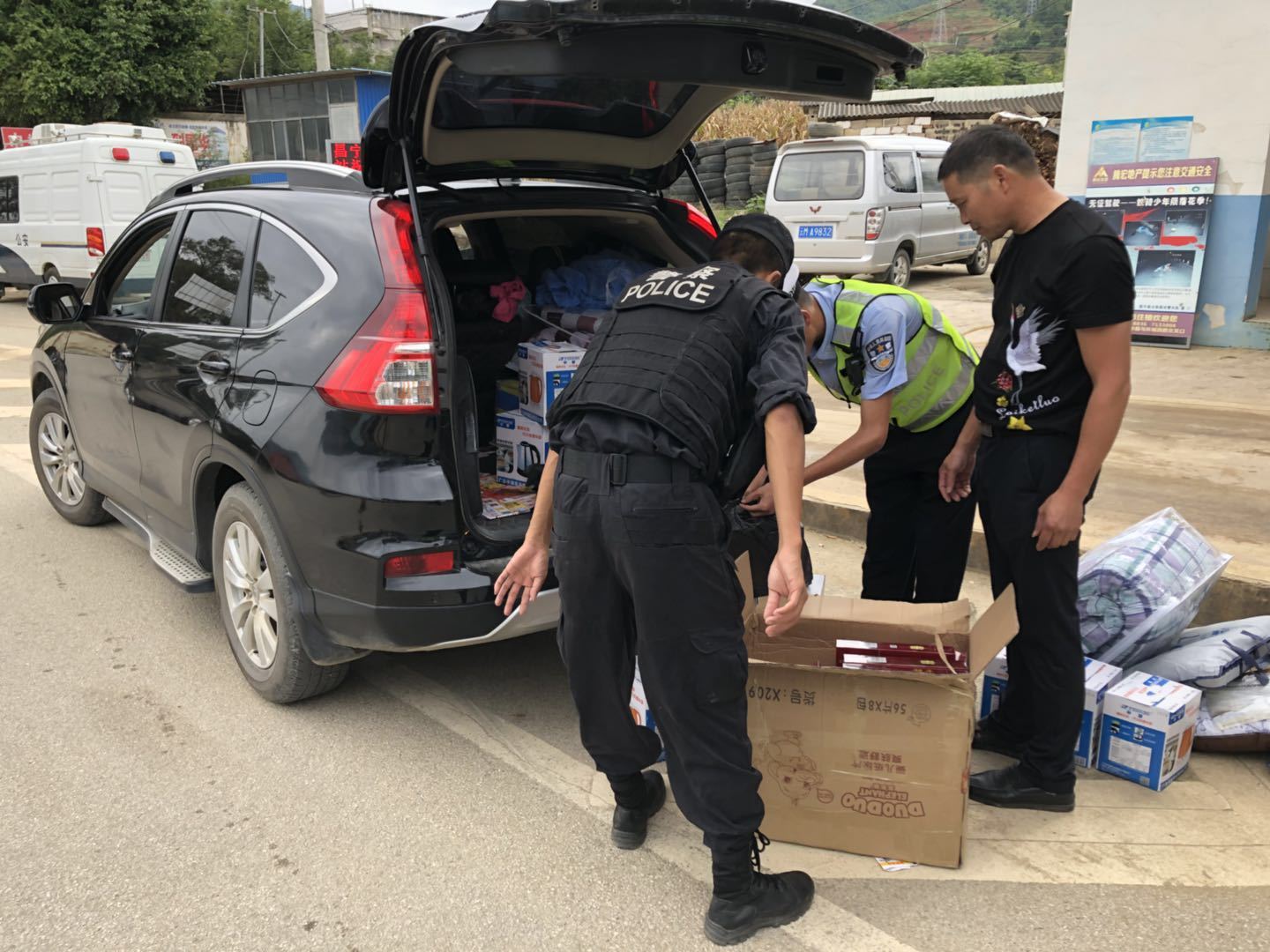 为什么携带香烟超过50条是犯法的,携带200条烟如何处理