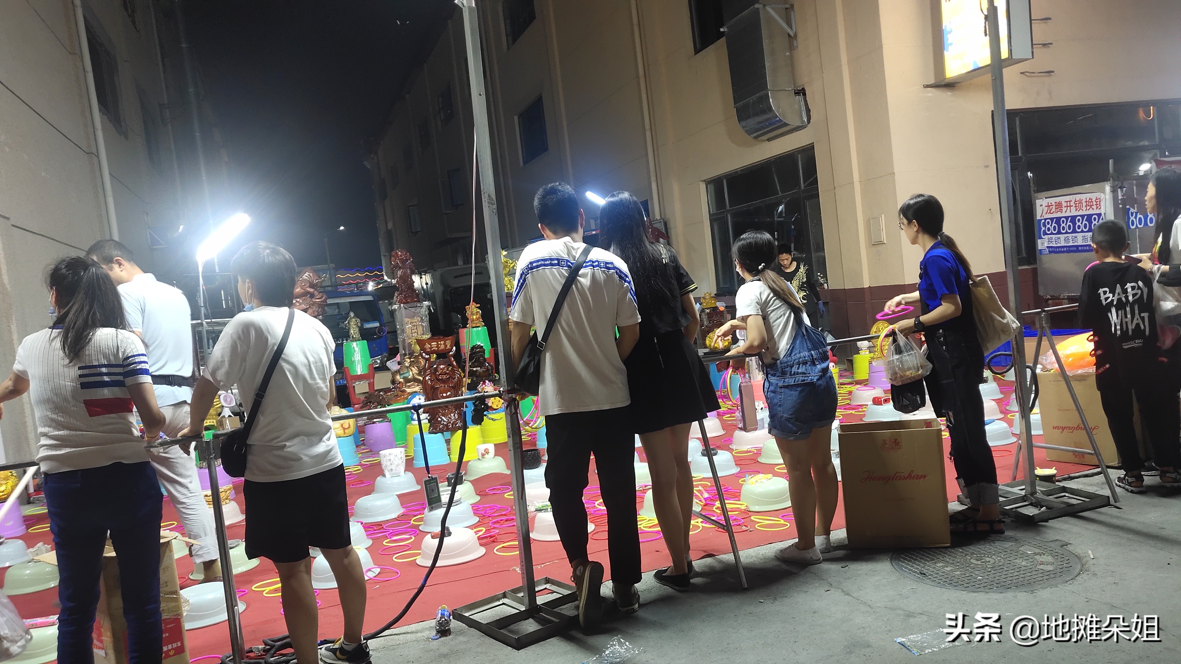 夜市火爆小生意,夏天夜市火爆小生意