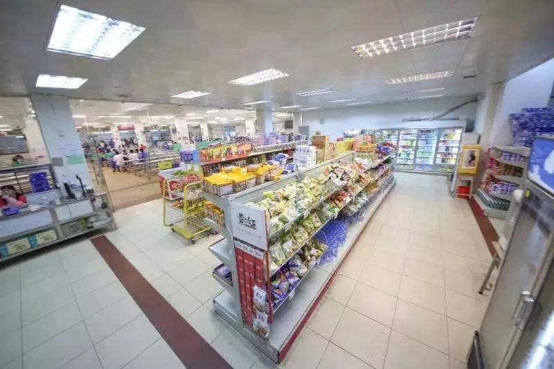 这所大学城里的高中,到底有多牛?