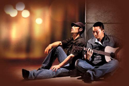 旭日阳刚成名当初唱的歌,旭日阳刚一夜爆红到毫无音讯