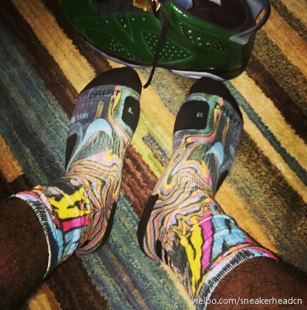 男人骚不骚，看袜子就知道