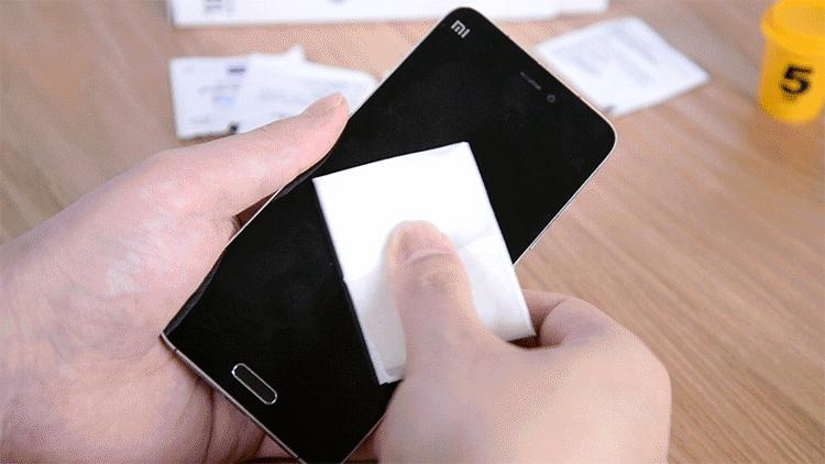 清洁手机屏幕最佳方法,屏幕清洁湿巾怎么清洁屏幕