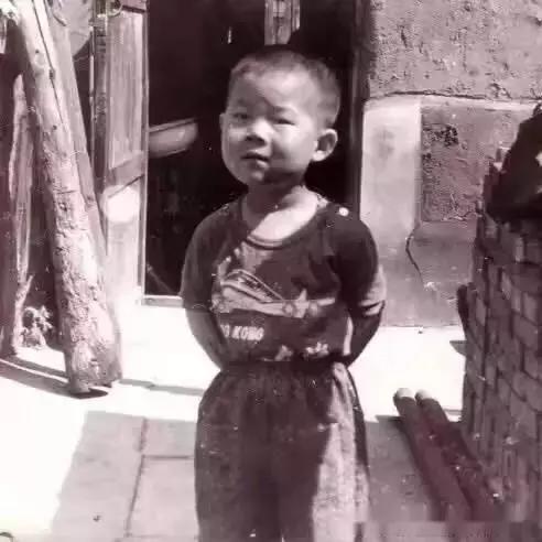 岳云鹏和郭德纲岁数差不多,岳云鹏郭德纲大多少岁