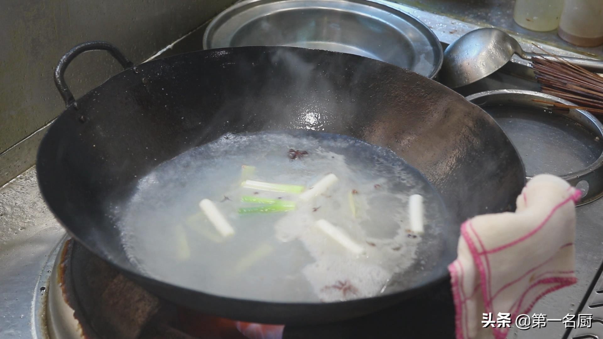 老鸭汤怎么做的好喝,老鸭汤怎样做好喝