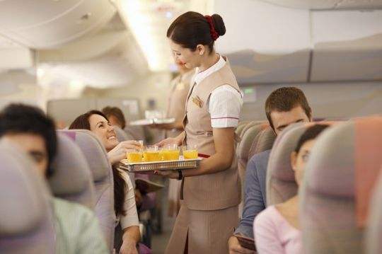 当空乘需要什么手续,当空姐的坏处多还是好处多