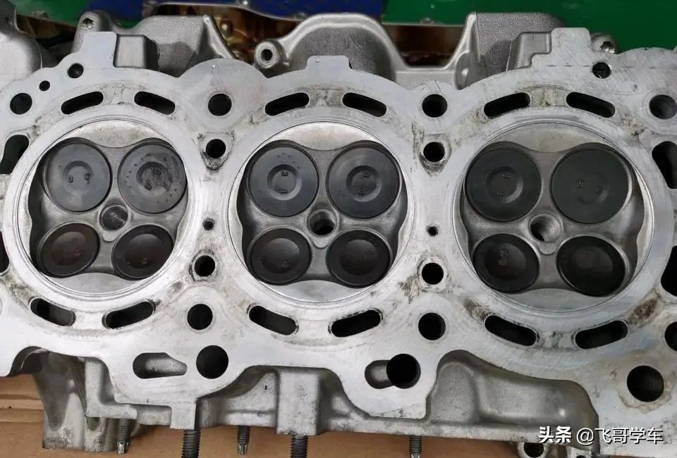 丰田皇冠3.0发动机大修有点共振,皇冠发动机烧机油大修