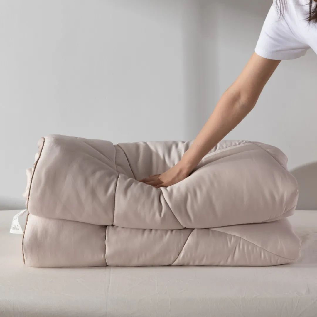 重被子好还是轻被子好,盖厚被子好还是薄被子好