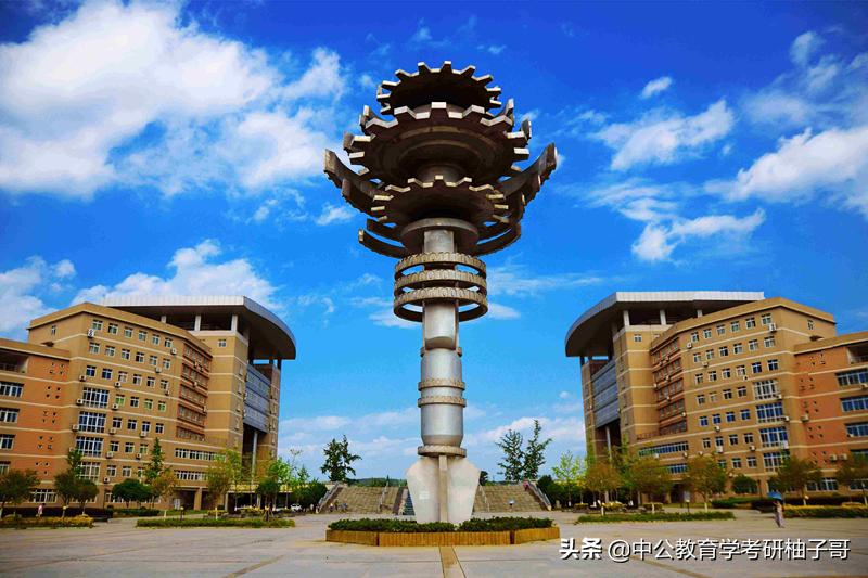 备受争议的高校,饱受争议的大学