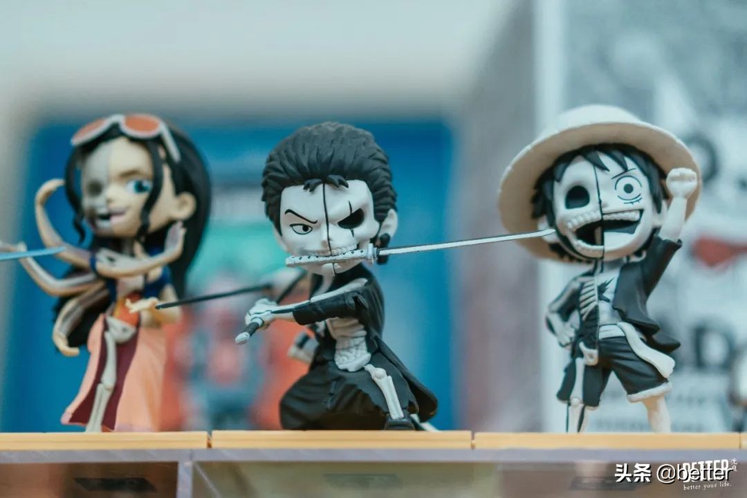 逛完玩具店,逛了一圈儿童玩具市场