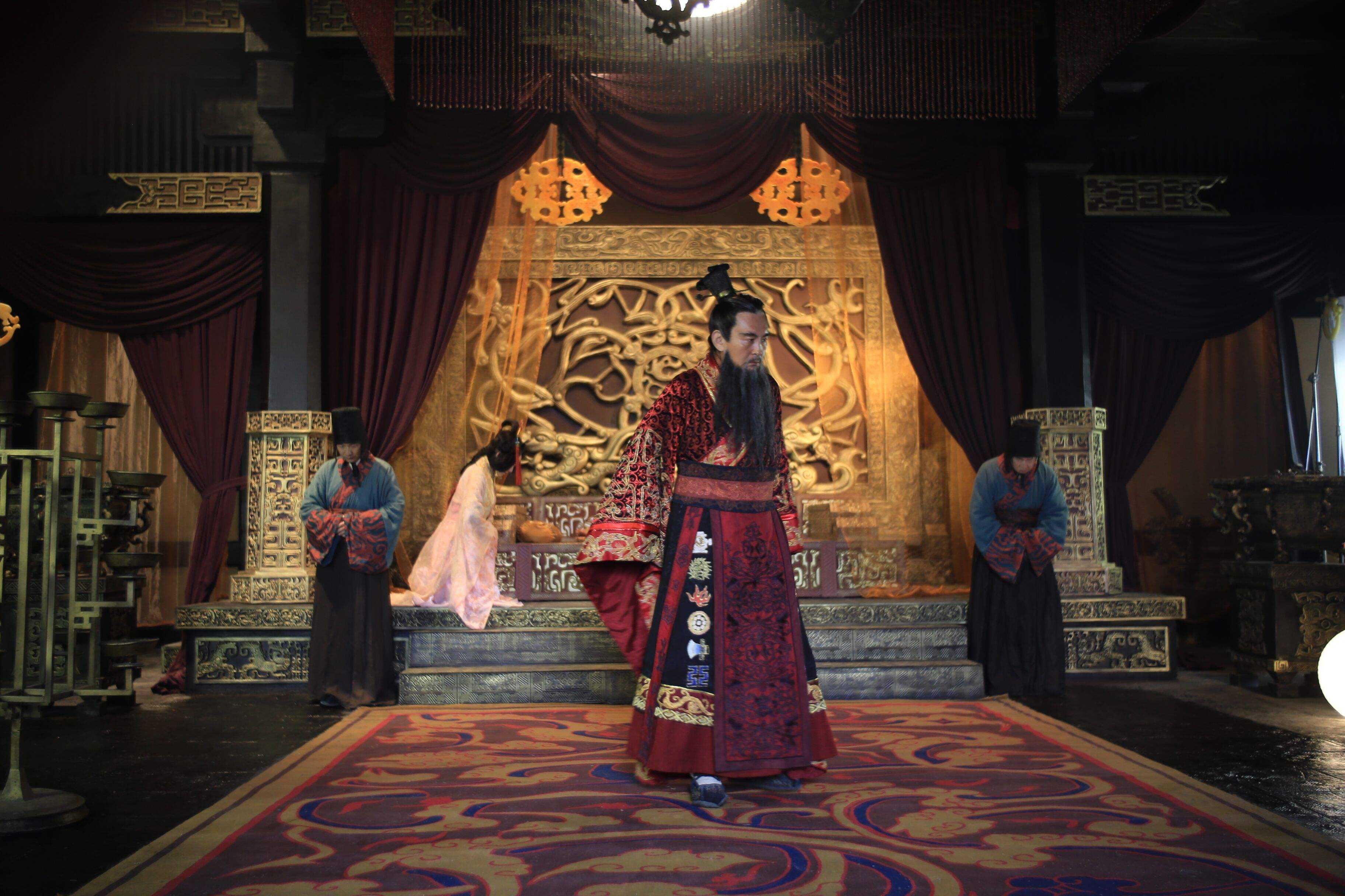 秦始皇真的很残暴吗,秦始皇很残暴吗